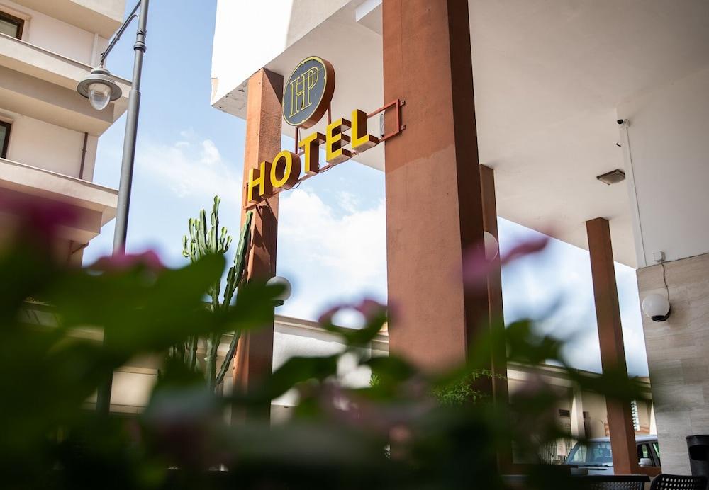 Hotel De Plam Ольбия Экстерьер фото