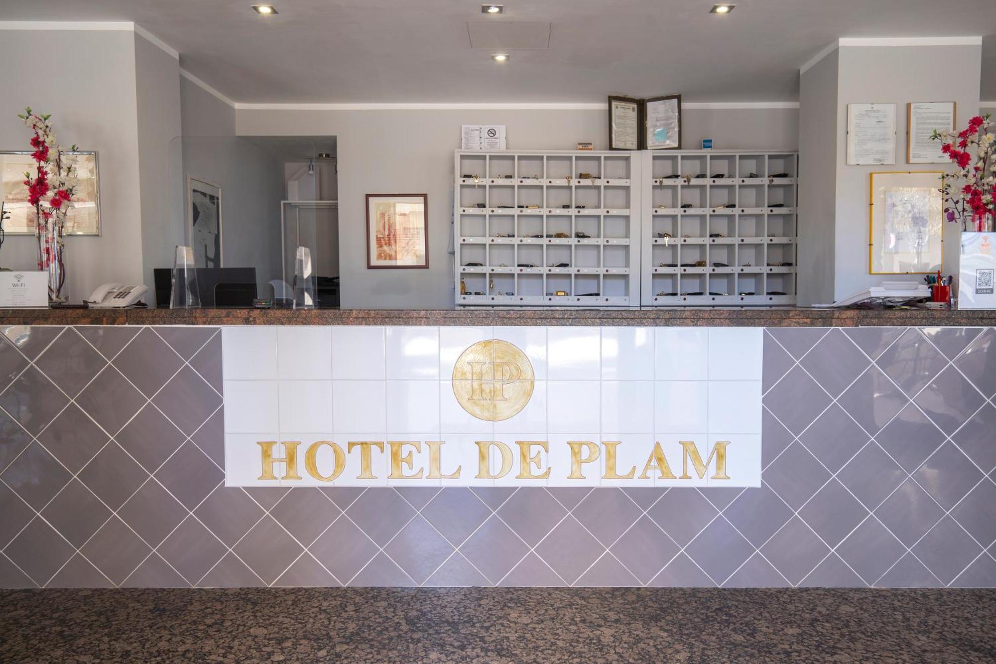 Hotel De Plam Ольбия Экстерьер фото